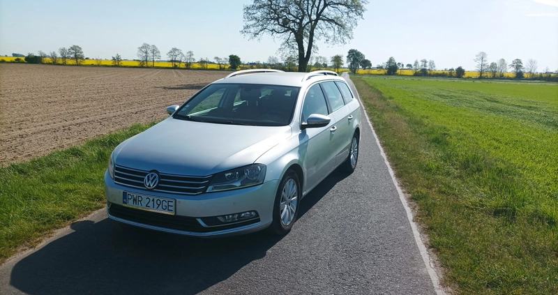 Volkswagen Passat cena 35900 przebieg: 194800, rok produkcji 2013 z Olkusz małe 277